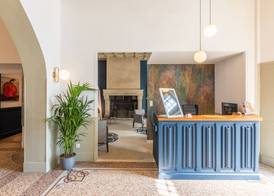Hostellerie du Château des Fines Roches 2
