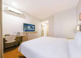 HanTing Hotel (Shanghai Xizang North Road Subway Station) 4