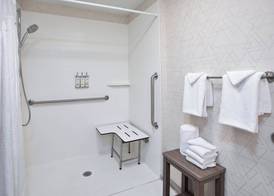 Holiday Inn Express SAULT STE. MARIE by IHG 4