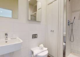 Luxury Apartment - Town Centre North Stevenage 3