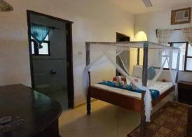 Mambo Beach Villas 3