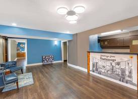 Super 8 by Wyndham Chattanooga Lookout Mountain TN 2