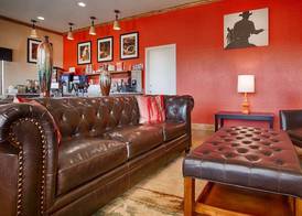 SureStay Hotel by Best Western Floresville 3