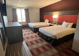 Countryside Suites Kansas City Independence I-70E Sports Complex Hotel 4