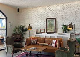 8 Rooms Hotel 3