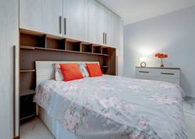 Splendid 2BR Apartment, Steps to St Georges Bay 4