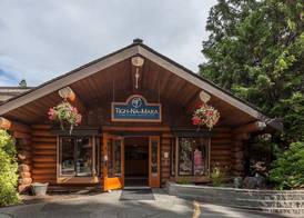 Tigh-Na-Mara Seaside Spa Resort 3