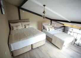 Artist Rooms Suites 3