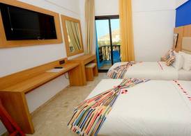 Oasis Hotel & Spa 3