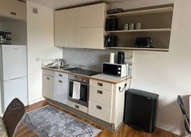 1br-4guests-pool-gym-parking-neargreenwich 5
