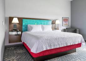 Hampton Inn & Suites Pittsburgh New Stanton 5