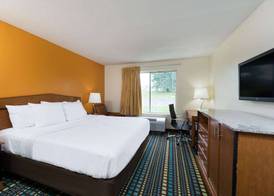 Days Inn by Wyndham Florence Cincinnati Area 5