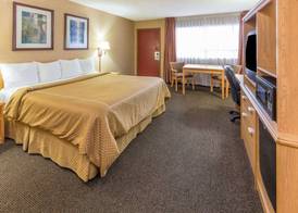 Days Inn by Wyndham Black Bear 3