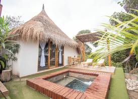 AMALIFE Beach Club & Hotel 5