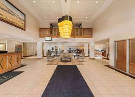 Wingate by Wyndham Calgary South 2
