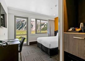 Mt Cook Lodge and Motels 4