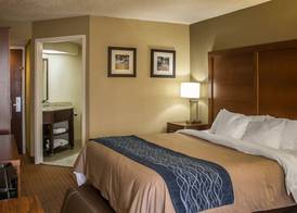 Quality Inn Akron South 4