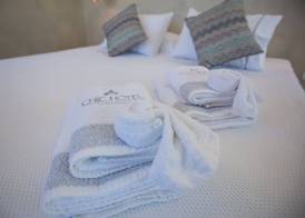 Chic Hotel Santorini 4