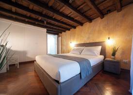 Navona Jacuzzi Apartment 3