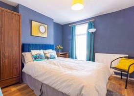 Authentic London - Four Bedroom Victorian House 4
