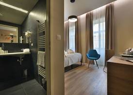EA Hotel New Town 4