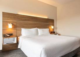 Holiday Inn Express & Suites VICTORIA - COLWOOD by IHG 5
