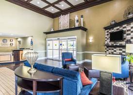 Comfort Inn & Suites Greenwood near University 4