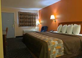Americas Best Value Inn Sullivan 3