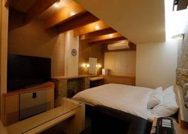 HOTEL ROYALTON 2