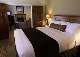 Pine Ridge Inn 5
