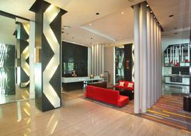 Cabin Hotel 4