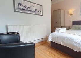 Midway Guest House 5