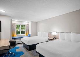 Microtel Inn Georgetown - Lexington North 4