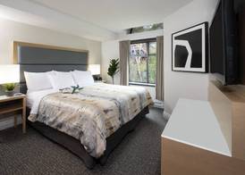The Crystal Lodge 4
