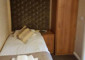 DORSET ARMS HOTEL 5