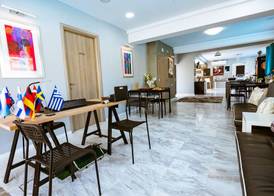 Gregory Comfort Hotel 2