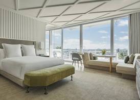 Four Seasons Hotel at The Surf Club 5