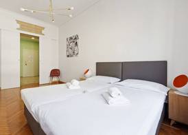 Roomy Apartment Duomo & San Babila 2