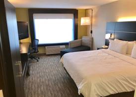 Holiday Inn Express & Suites TRACY by IHG 3