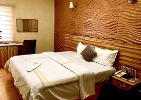 Providence Hotel and Suites 5