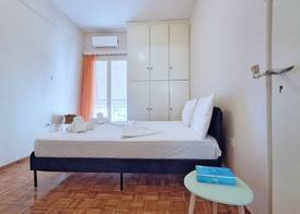 Comfortable Apt near Larissis Metro 3