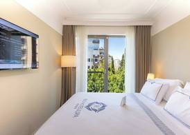 Reo Hotel 4