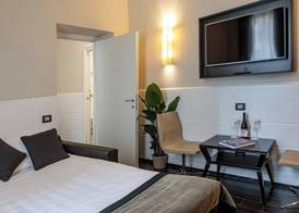 The Independent Suites 4