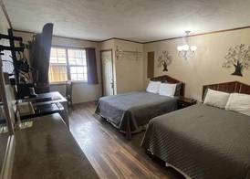 Cedar Wood Inn 2