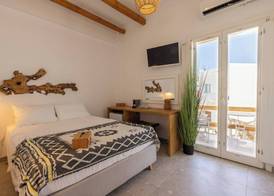 Parosquare Central Suites 5