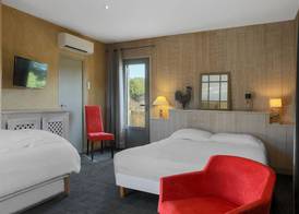 Hotel Le Mas de Castel - Piscine chauffee 4