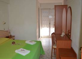 Hotel Holiday Sunshine Summer 5