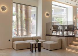 Nesean Plaza Hotel 5