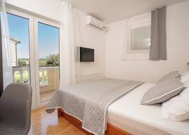 Pansion Villa Bok 4
