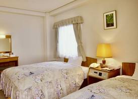 Okayama Ekimae Universal Hotel 4